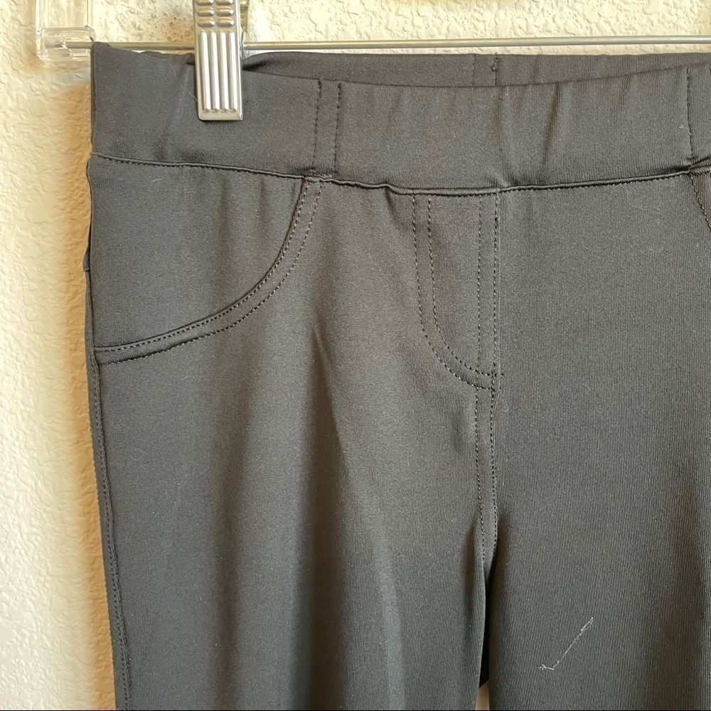 ‎Girl's Black Leggings with Rhinestone Pocket - Picture 8 of 8